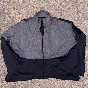 Vimmia zip up- fits oversized